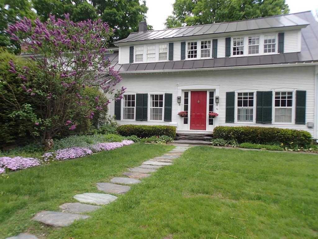 Artful Lodging & Retreats Apartment Montpelier Exterior photo